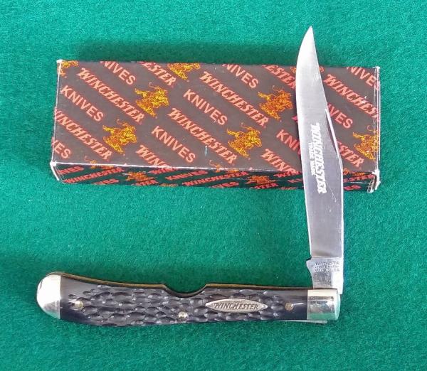 Winchester #19004, Easy Open Slim-line Trapper Winchester #19004, Easy Open Slim-line Trapper