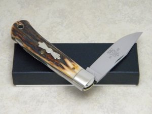 Queen Cutlery Inc. Collectors 2004 Stag Mountain Man Lockback Knife in Box - 1 of 50
