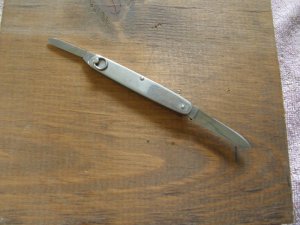 Schrade Walden Ring Rurn to open blades
