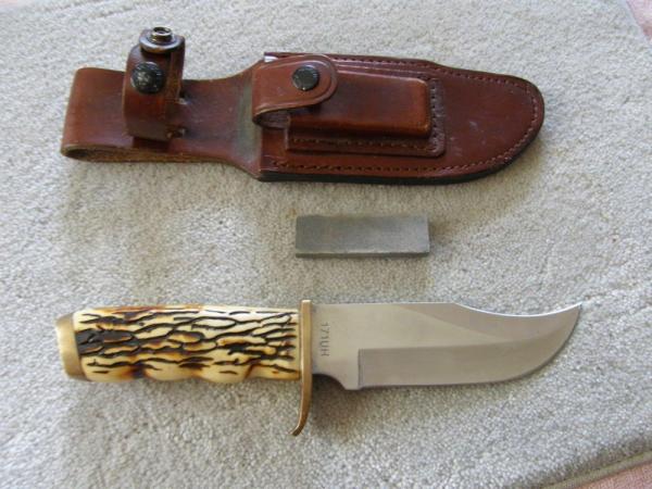 Mint Uncle Henry Schrade + #171UH Fixed Blade Knife With Original Sheath Mint Uncle Henry Schrade + #171UH Fixed Blade Knife With Original Sheath