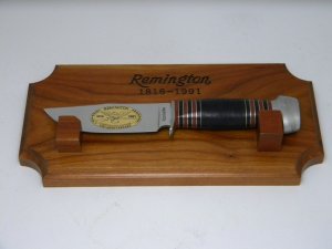 Remington 175th Anniversary 1816-1991 RH33C Fixed-Blade Knife with Wood Display Board