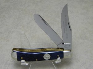 Queen's Own Titusville, PA Premier Issue 1999 Bone #162 Mini Trapper Club Knife
