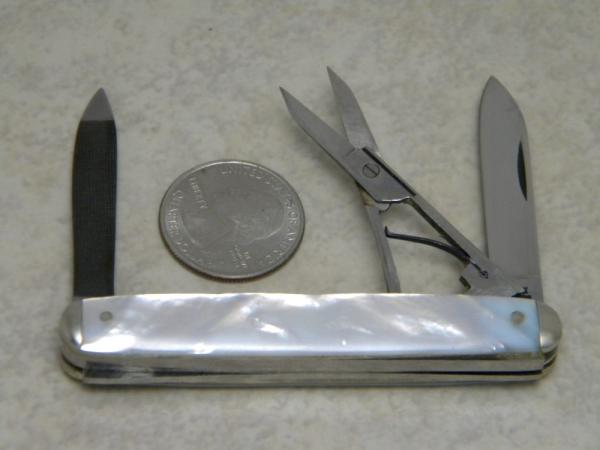 Case XX Stainless USA 10 Dot (1970) 8364S Genuine Pearl Senator Pen Knife Case XX Stainless USA 10 Dot (1970) 8364S Genuine Pearl Senator Pen Knife