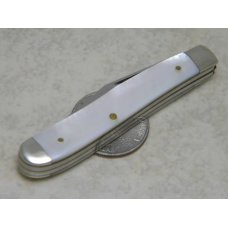Voyles Cutlery (Queen) Pearl USA 77 Peanut Knife Voyles Cutlery (Queen) Pearl USA 77 Peanut Knife