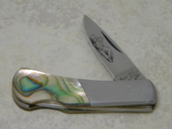 Frost Cutlery Japan Genuine Abalone Pearl Nude Lady Lockback Knife in Box (Item #3) Frost Cutlery Japan Genuine Abalone Pearl Nude Lady Lockback Knife in Box (Item #3)