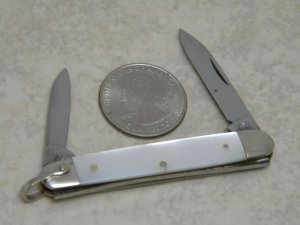 Queen Steel #8 Pearl Senator Pen Knife - Big Q Tang Stamp c.1930's to 1950's