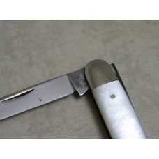 Queen Steel #8 Pearl Senator Pen Knife - Big Q Tang Stamp c.1930's to 1950's Queen Steel #8 Pearl Senator Pen Knife - Big Q Tang Stamp c.1930's to 1950's