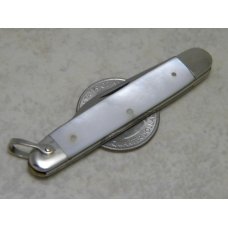 Queen Steel #8 Pearl Senator Pen Knife - Big Q Tang Stamp c.1930's to 1950's Queen Steel #8 Pearl Senator Pen Knife - Big Q Tang Stamp c.1930's to 1950's