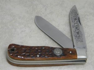 Camillus USA 1988 NKCA Club Knife Bone Jumbo Trapper