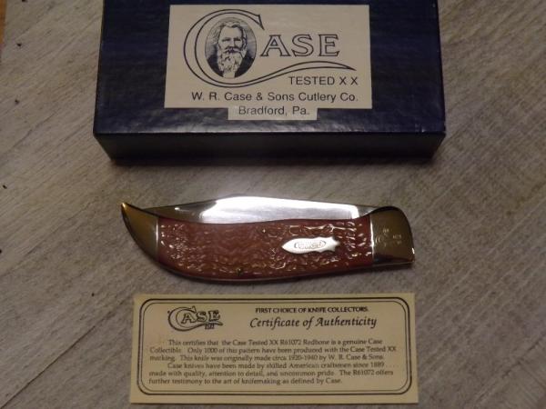 Case Classic Red Bone Clasp, R61072 Case Classic Red Bone Clasp, R61072