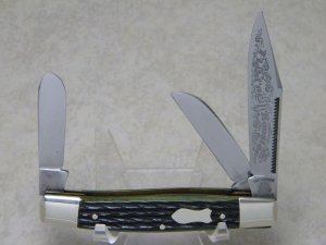 Fight'n Rooster Germany Green Jigged Bone Federal Shield Stockman Knife