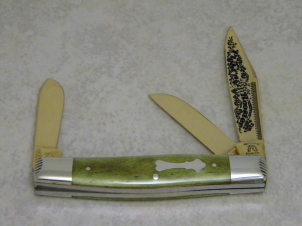 Fight'n Rooster Germany Smooth Green Bone Bullock Shield Stockman Knife with Gold Blades 1 of 12 Fight'n Rooster Germany Smooth Green Bone Bullock Shield Stockman Knife with Gold Blades 1 of 12