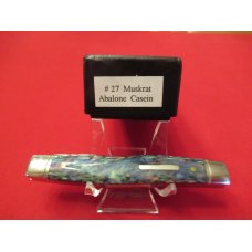 Queen Classics Abalone Casein #27 Muskrat Queen Classics Abalone Casein #27 Muskrat