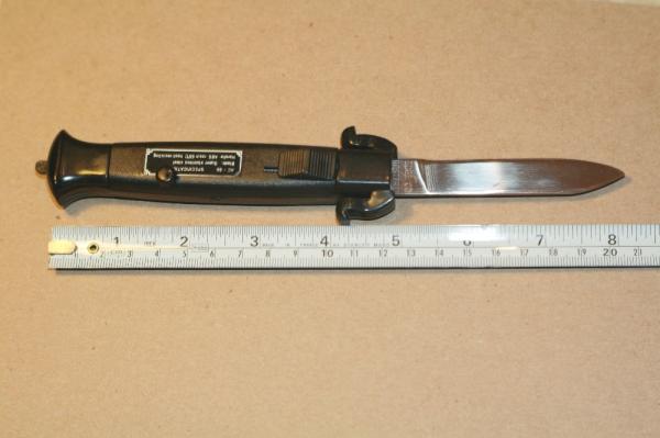 EDGE CO. OTF KNIFE FROM KIT. A KNIFE FROM THE FAMOUS EDGE COMPANY SERIES OF KN IVES AND KITS.