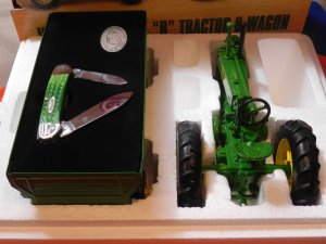 Case xx 2001 Canoe w John Deere Shield Embedded within Flare Wagon Along w/ John Deere Model B -NOS 
