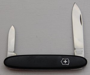 Victorinox with Smooth Black Synthetic Covers In Very Good Condition (818)