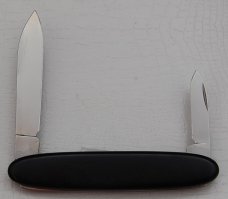 Victorinox with Smooth Black Synthetic Covers In Very Good Condition (818)