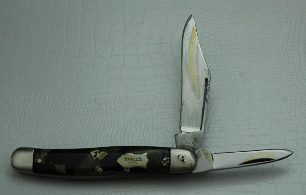Johnston with Green Mottled Synthetic Covers In Very Good Condition (869) Johnston with Green Mottled Synthetic Covers In Very Good Condition (869)