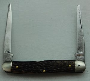 Kutmaster with Brown Jigged Synthetic Covers In Excellent Condition (897)