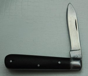 Unknown with Dark Wood Covers In Very Good Condition (893)