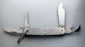 Camillus Circa 2002 with Metal Covers In Excellent Condition (920)