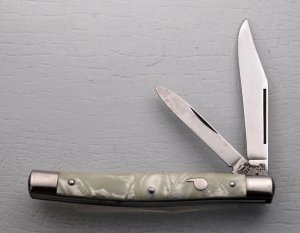 Imperial with Synthetic Mother-of-Pearl Covers In Excellent Condition (908)