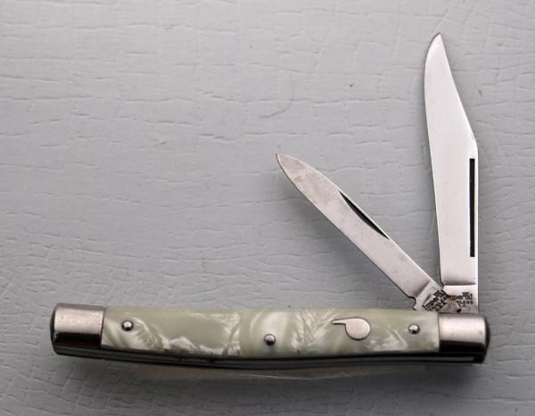 Imperial with Synthetic Mother-of-Pearl Covers In Excellent Condition (908) Imperial with Synthetic Mother-of-Pearl Covers In Excellent Condition (908)
