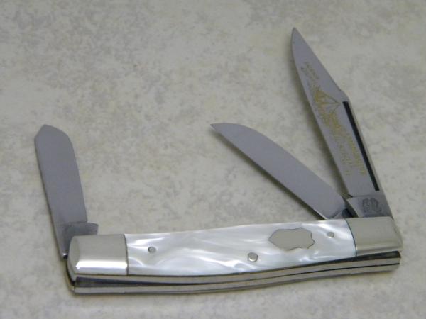 Fight'n Rooster Germany Crystal White Pre-1982 Jackson County Moonshine Special Stockman Knife