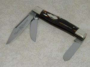 Fight'n Rooster Germany Celebrated Silver Gold Black "Fight'n Rooster" Etch Stockman Knife