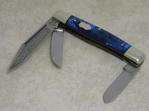 Fight'n Rooster Germany Celebrated Blue Fingerprint 1991 "When the Go'en Gets Tough" Stockman Knife Fight'n Rooster Germany Celebrated Blue Fingerprint 1991 "When the Go'en Gets Tough" Stockman Knife