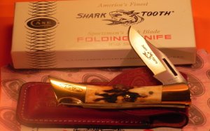 1981 Case xx Shark Tooth Hunter (5197 LSSP) Knife w/ Gnarly Stag Handles +Sheath, Papers & Orig Box