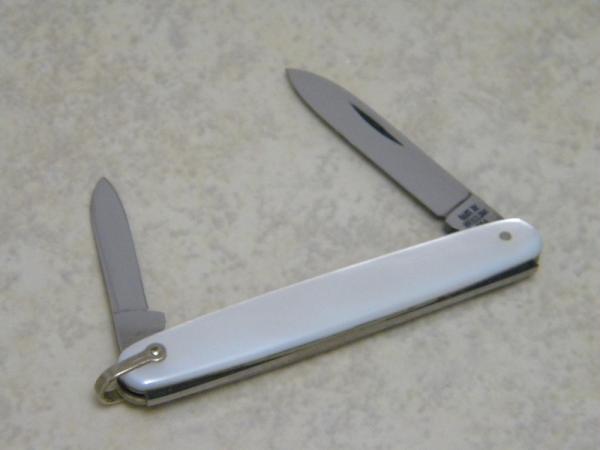 Case XX Stainless USA 1965-69 Pearl 82053 Shad Pen Knife with Bale Case XX Stainless USA 1965-69 Pearl 82053 Shad Pen Knife with Bale