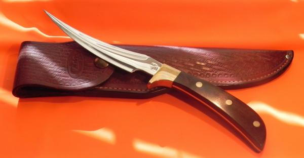 1981 Case xx Desert Prince Skinning/Hunting Knife w Wood Handles and Orig Sheath -Never Used/Carried 1981 Case xx Desert Prince Skinning/Hunting Knife w Wood Handles and Orig Sheath -Never Used/Carried