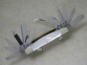 Fight'n Rooster Germany Celebrated Pearl "International Cutlery Club" 12 Blade Congress Knife c.1985