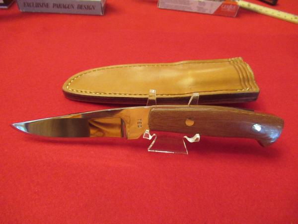 Travis E. Danniel Custom Fixed Blade Travis E. Danniel Custom Fixed Blade