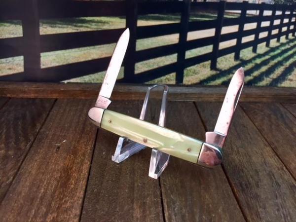 Shapleigh Hardware Diamond Edge 2 Blade Celluloid Pen Knife. Model DE8 Shapleigh Hardware Diamond Edge 2 Blade Celluloid Pen Knife. Model DE8
