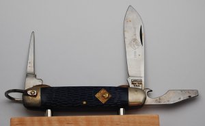 Camillus 3-Blade 3 3/8" Long Cub Scout Knife In Excellent Condition With Blue Synthetic Covers (926)