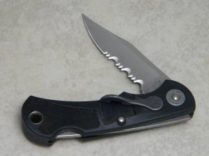 Camillus New York USA Black Zytel Patented Model 5849 LEV-R-LOK Partial Serrated Lockback Knife