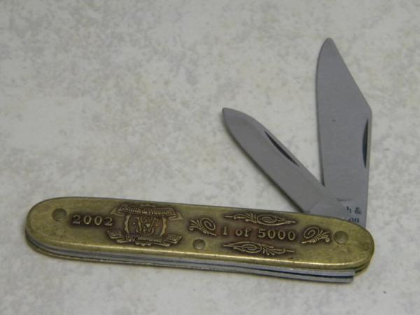 Smith & Wesson USA 150th Anniversary 1852-2002 Brass 2 Blade Pen Knife Smith & Wesson USA 150th Anniversary 1852-2002 Brass 2 Blade Pen Knife