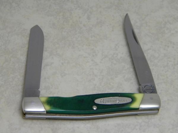 Remington USA Saw Cut Green Delrin 9506 Moose Knife Remington USA Saw Cut Green Delrin 9506 Moose Knife