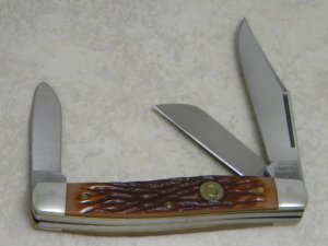 Camillus New York USA C-2 Jigged Delrin "Camillus Classic Cartridges" .22 Hornet Stockman Knife