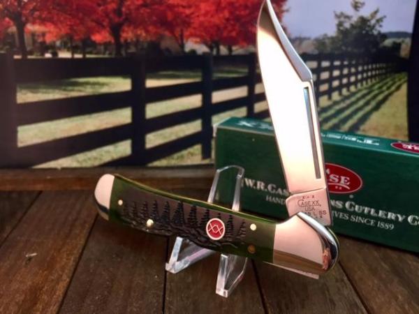 Just  in time for Christmas.  Case Dark Green Christmas Tree Jigged Bone Copperlock.