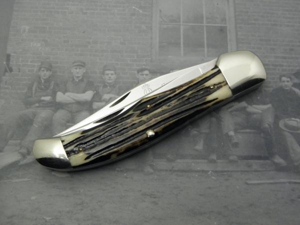 Queen Cutlery Co. #39 Two Blade Folding Hunter in Winterbottom Bone Queen Cutlery Co. #39 Two Blade Folding Hunter in Winterbottom Bone