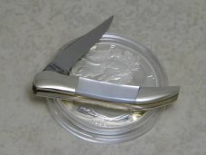 Frost Cutlery Japan Pearl "Little Tex" Miniature Texas Toothpick Knife Frost Cutlery Japan Pearl "Little Tex" Miniature Texas Toothpick Knife