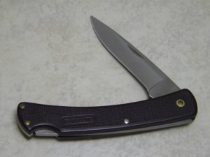 Buck 424 USA Maroon Bucklite Medium Lockback Knife (1st Genration) c.1984-1987
