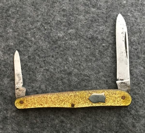 UTICA CUTLERY CO. UTICA N.Y. - Swell Center Serpentine Pen Knife UTICA CUTLERY CO. UTICA N.Y. - Swell Center Serpentine Pen Knife