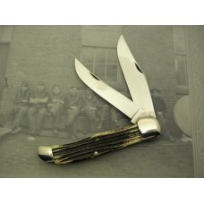 Queen Cutlery Co. #39 Two Blade Folding Hunter in Winterbottom Bone Queen Cutlery Co. #39 Two Blade Folding Hunter in Winterbottom Bone