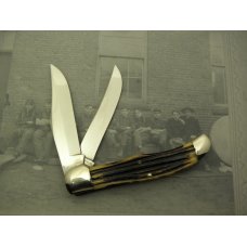 Queen Cutlery Co. #39 Two Blade Folding Hunter in Winterbottom Bone Queen Cutlery Co. #39 Two Blade Folding Hunter in Winterbottom Bone