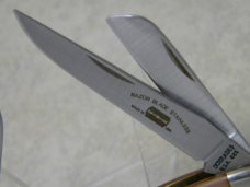 Schrade+ USA 825 Jigged Delrin Razor Blade Stainless Stockman Knife in Tube Schrade+ USA 825 Jigged Delrin Razor Blade Stainless Stockman Knife in Tube