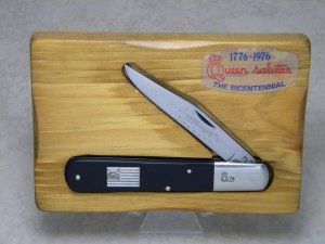 Queen Slick Black LTD ED USA Bicentennial Daddy Barlow Knife on Wooden Display 1976